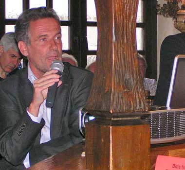 19.05.2008: Euskirchen wird schön...und die Schattenseiten? Bürgermeister Dr. Friedl im Annaturm.